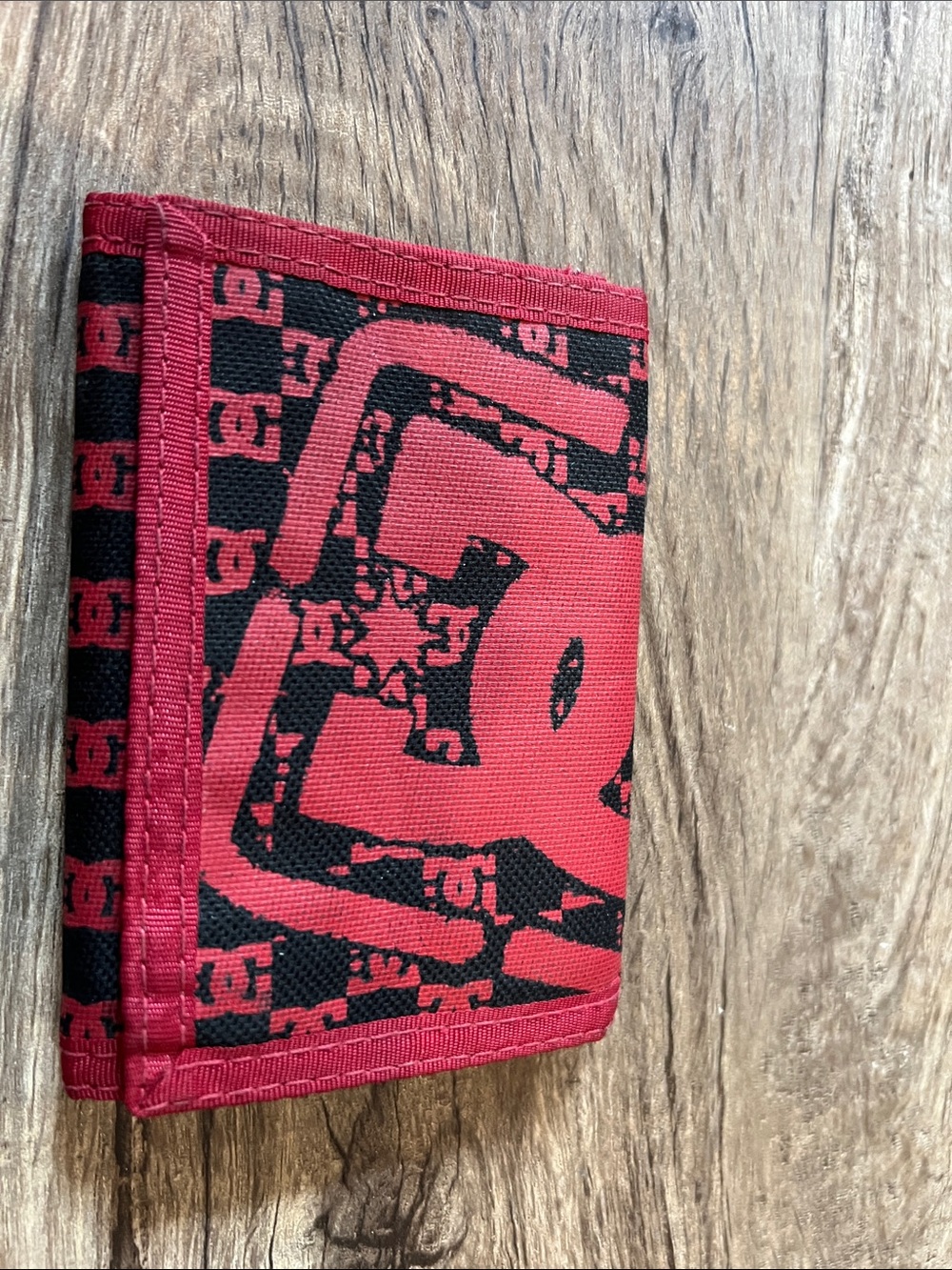Vintage Y2K DC Shoes Canvas Wallet - Red/Black 🛹